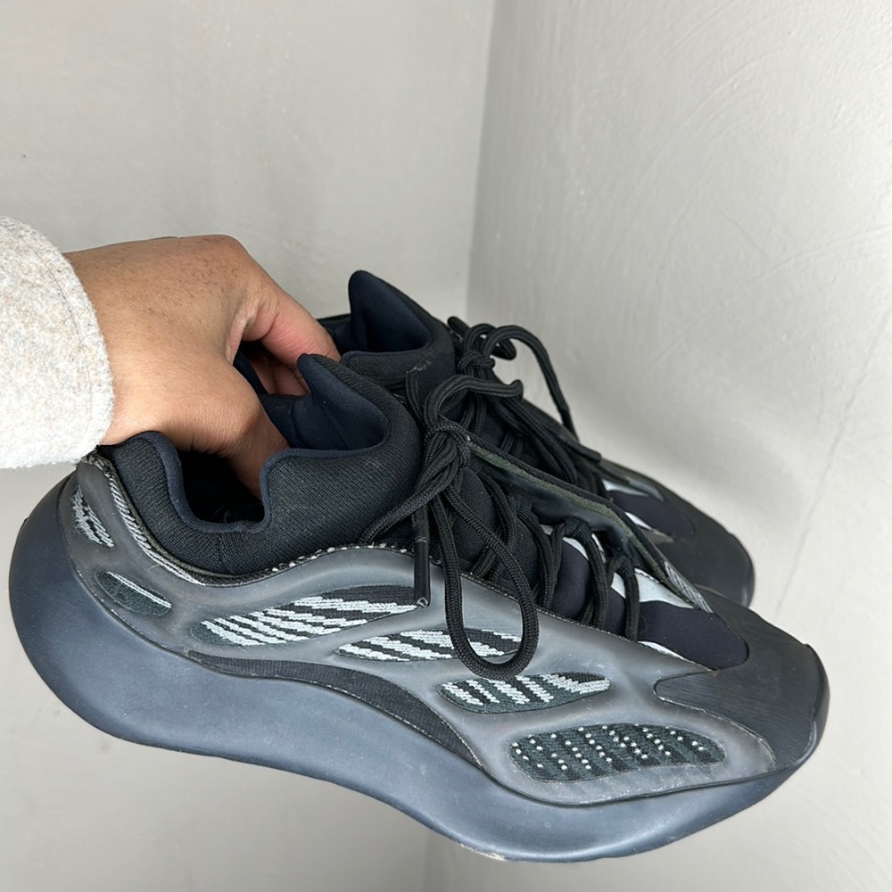 Yeezy 700